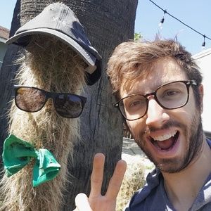 Meet your Posher, Adrian